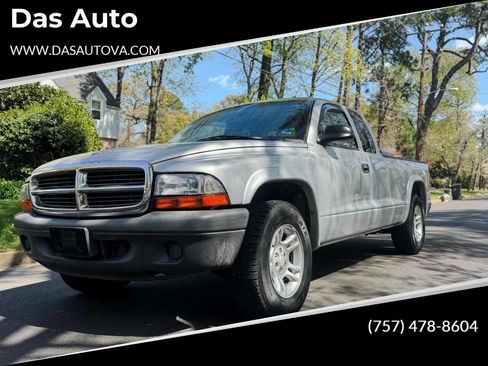 Used 2004 Dodge Dakota 2WD Club Cab w/ Tire & Handling Group image 1
