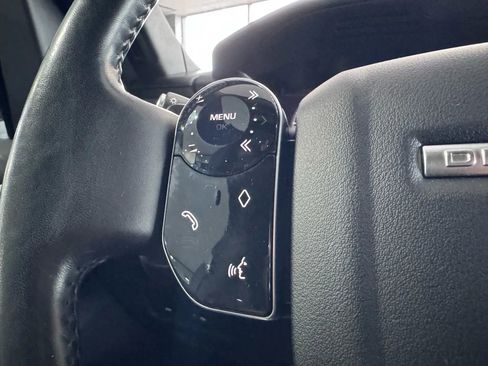 Used 2020 Land Rover Discovery Landmark image 31