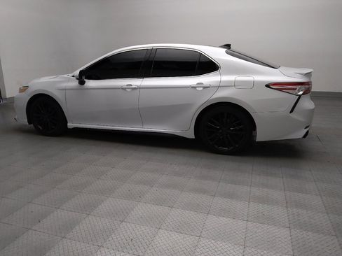 Used 2020 Toyota Camry XSE image 3