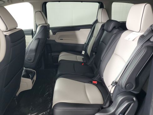 New 2026 Honda Odyssey Elite image 13