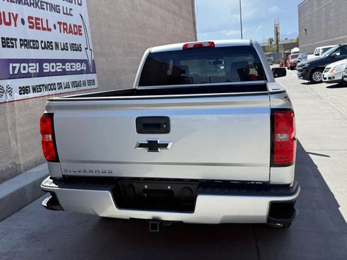 Used 2018 Chevrolet Silverado 1500 Custom w/ Custom Value Package RWD image 4