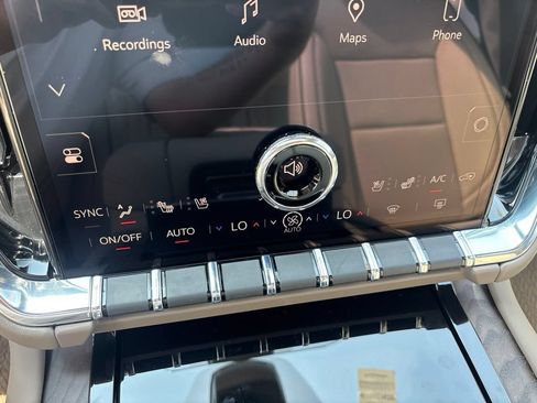 New 2026 GMC Yukon Denali w/ Denali Reserve Package AWD/4WD image 29