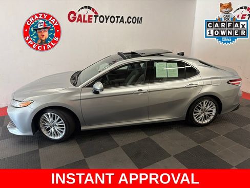 Used 2018 Toyota Camry XLE w/ Audio Package FWD image 9