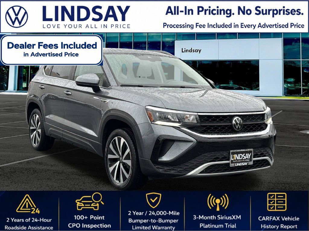 Used 2023 Volkswagen Taos SE w/ Panoramic Sunroof Package FWD image 1