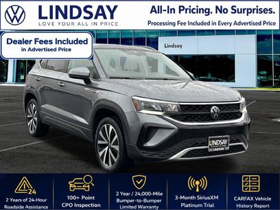 Used 2023 Volkswagen Taos SE w/ Panoramic Sunroof Package