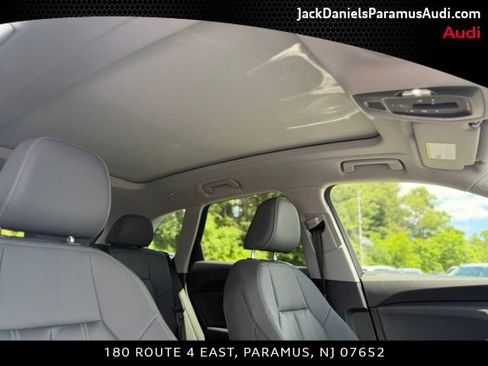 Used 2025 Audi Q5 Premium w/ Convenience Package AWD/4WD image 18