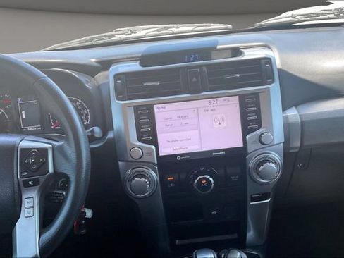 Used 2020 Toyota 4Runner SR5 AWD/4WD image 6
