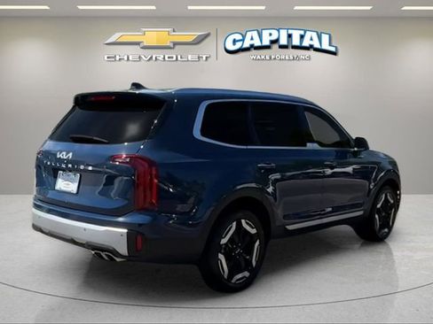 Used 2024 Kia Telluride S FWD image 5