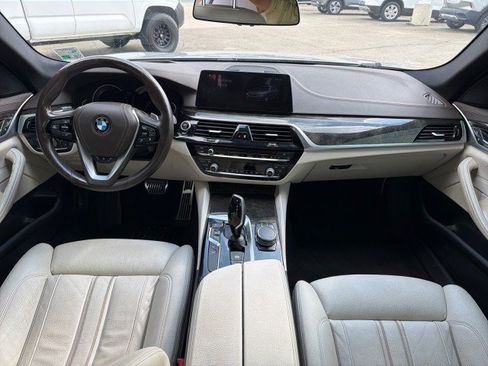 Used 2017 BMW 540i RWD image 19