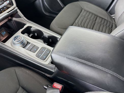Used 2021 Ford Explorer XLT RWD image 8