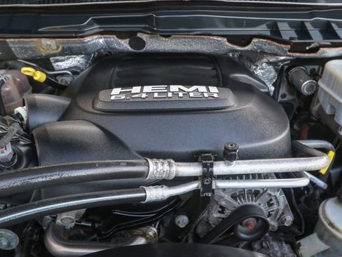 Used 2018 RAM 2500 Tradesman w/ Chrome Appearance Group image 29