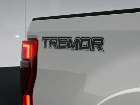 Used 2022 Ford F250 Lariat w/ Tremor Off-Road Package image 47