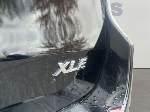 Used 2017 Toyota Sienna XLE w/ XLE Navigation Package image 31