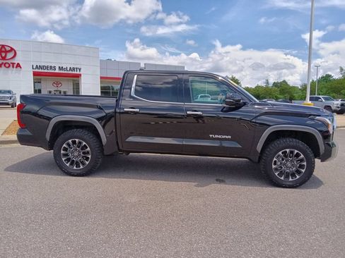 Used 2025 Toyota Tundra Limited AWD/4WD image 2