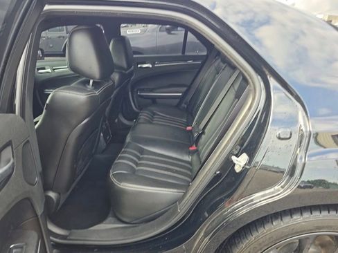 Used 2022 Chrysler 300 S RWD image 9