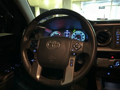 Used 2019 Toyota Tacoma SR5 image 21