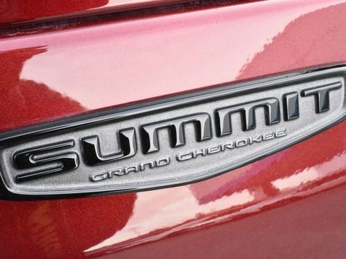 Used 2025 Jeep Grand Cherokee Summit w/ Adv Protech Group IV image 11