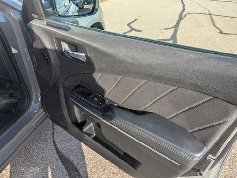 Used 2023 Dodge Charger SXT image 5