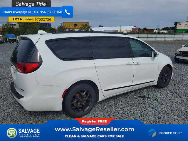 Used 2019 Chrysler Pacifica Limited w/ S Appearance Package FWD image 4