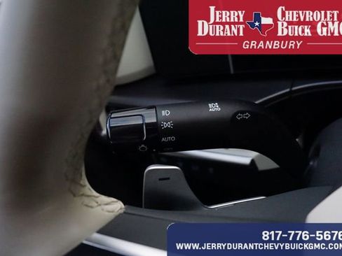 Used 2025 Hyundai Santa Fe SEL FWD image 15