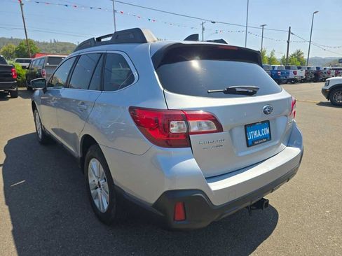 Used 2019 Subaru Outback 2.5i Premium AWD/4WD image 3