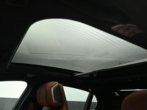 Used 2023 BMW i7 xDrive60 image 11