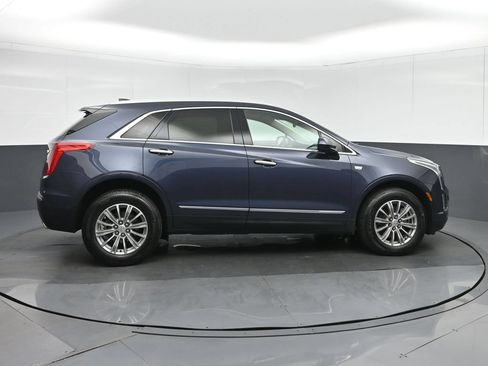 Used 2018 Cadillac XT5 Luxury w/ Driver Awareness Package FWD image 8