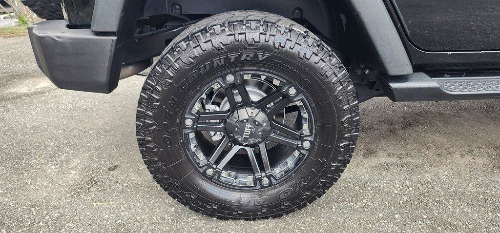 Used 2015 Jeep Wrangler Unlimited Sport w/ Quick Order Package 24S AWD/4WD image 8