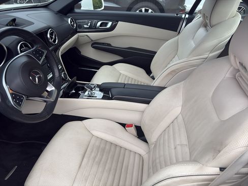 Used 2018 Mercedes-Benz SL 450 image 3