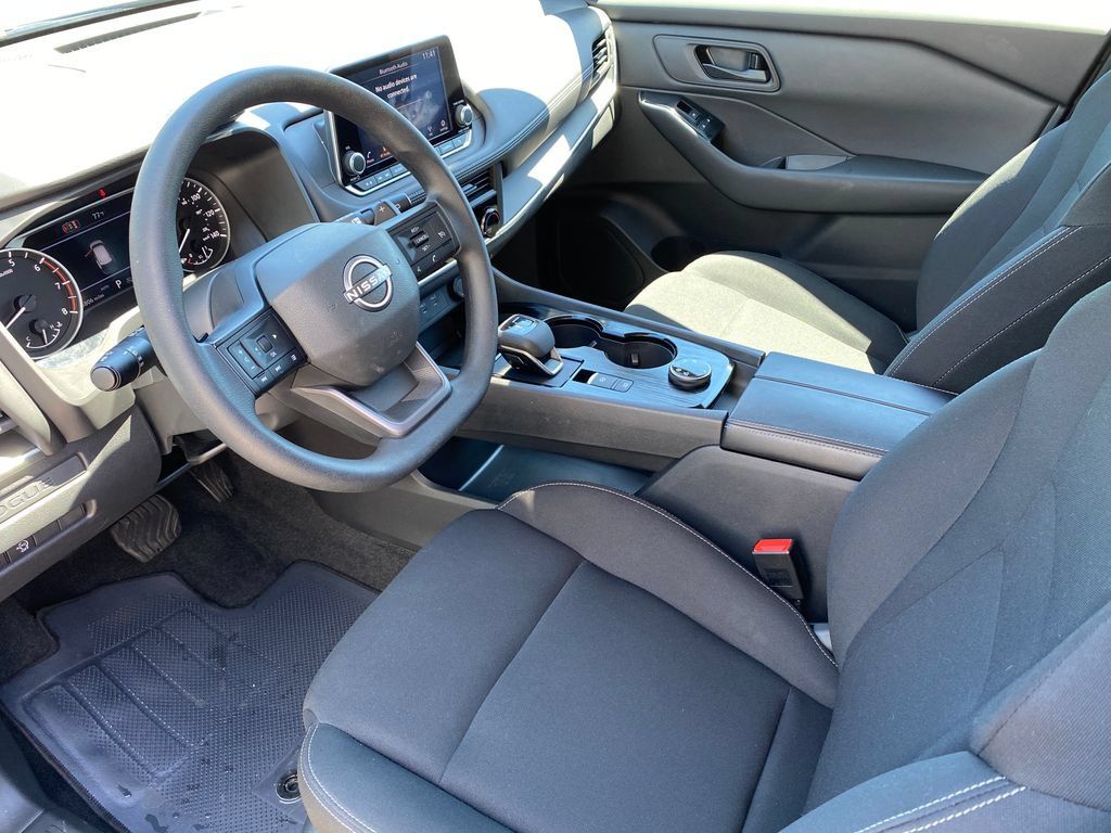 Used 2026 Nissan Rogue S AWD/4WD image 15
