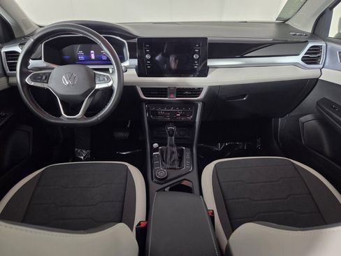 Used 2025 Volkswagen Taos SE AWD/4WD image 26
