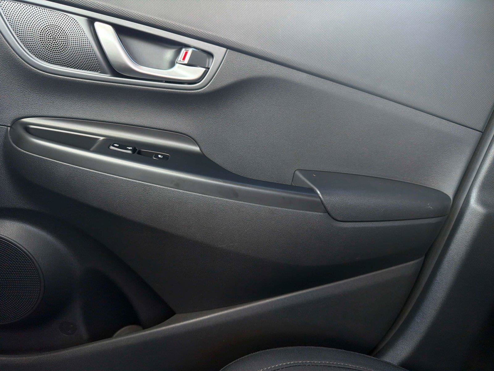 Used 2022 Hyundai Kona SEL w/ Convenience Package FWD image 19