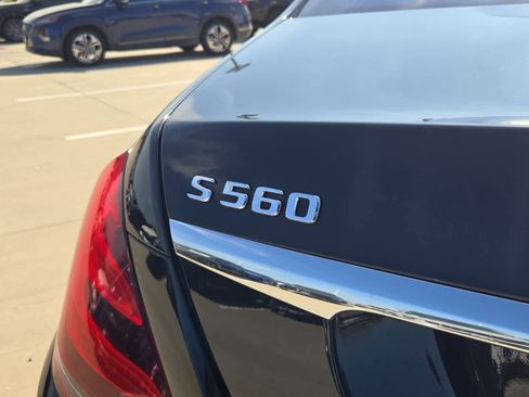 Used 2018 Mercedes-Benz S 560 Sedan image 11