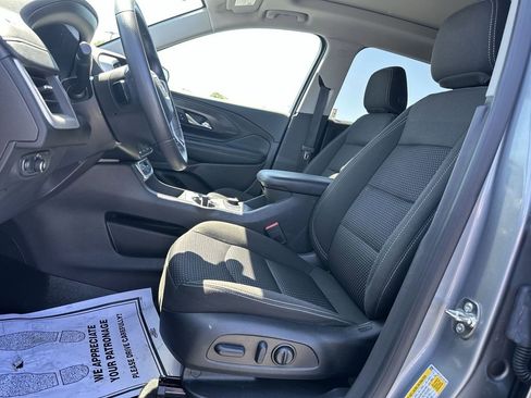 Used 2024 GMC Terrain SLE w/ Driver Convenience Package FWD image 17