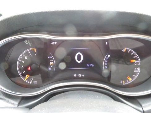 Used 2015 Jeep Grand Cherokee Laredo w/ Quick Order Package 23E AWD/4WD image 17