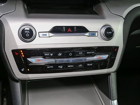 Used 2023 Ford Explorer XLT w/ Equipment Group 202A image 26