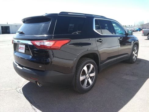 Used 2021 Chevrolet Traverse LT AWD/4WD image 5