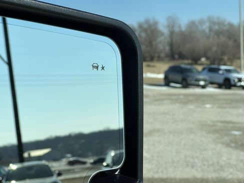 Used 2025 Chevrolet Silverado 2500 Custom w/ Custom Value Package image 29