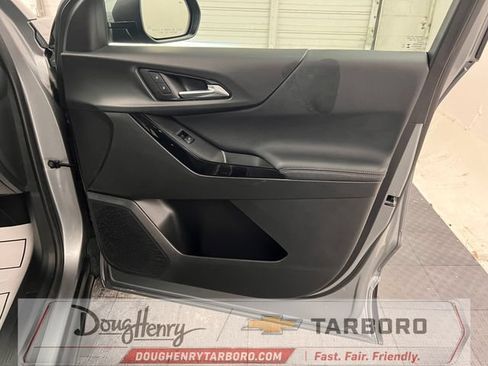 Used 2025 Chevrolet Equinox LT FWD image 38