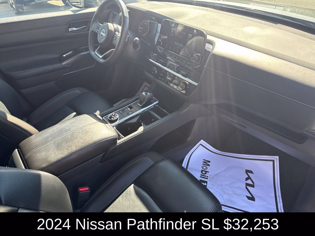 Used 2024 Nissan Pathfinder SL AWD/4WD image 20
