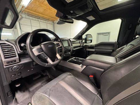 Used 2019 Ford F250 Platinum w/ Platinum Ultimate Package AWD/4WD image 14