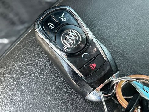 Used 2017 Buick Envision Essence FWD image 33