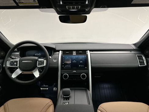 New 2026 Land Rover Discovery Limited Edition AWD/4WD image 16