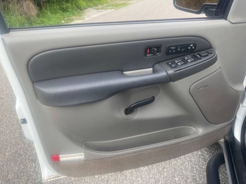 Used 2003 Chevrolet Suburban Z71 AWD/4WD image 15