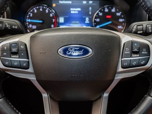 Used 2022 Ford Explorer Limited AWD/4WD image 12