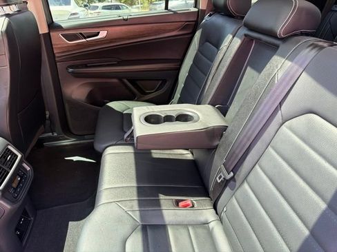 Certified 2025 Volkswagen Atlas SEL AWD/4WD image 15