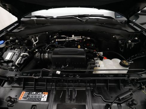 Used 2023 Ford Explorer XLT w/ Equipment Group 202A AWD/4WD image 3
