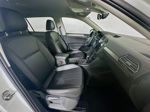 Used 2024 Volkswagen Tiguan Wolfsburg Edition image 31