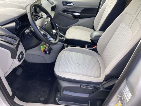 Used 2023 Ford Transit Connect XLT FWD image 19