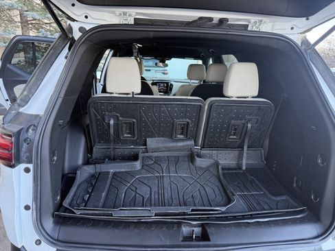 Used 2023 Chevrolet Traverse LT w/ LPO, Floor Liner Package image 28